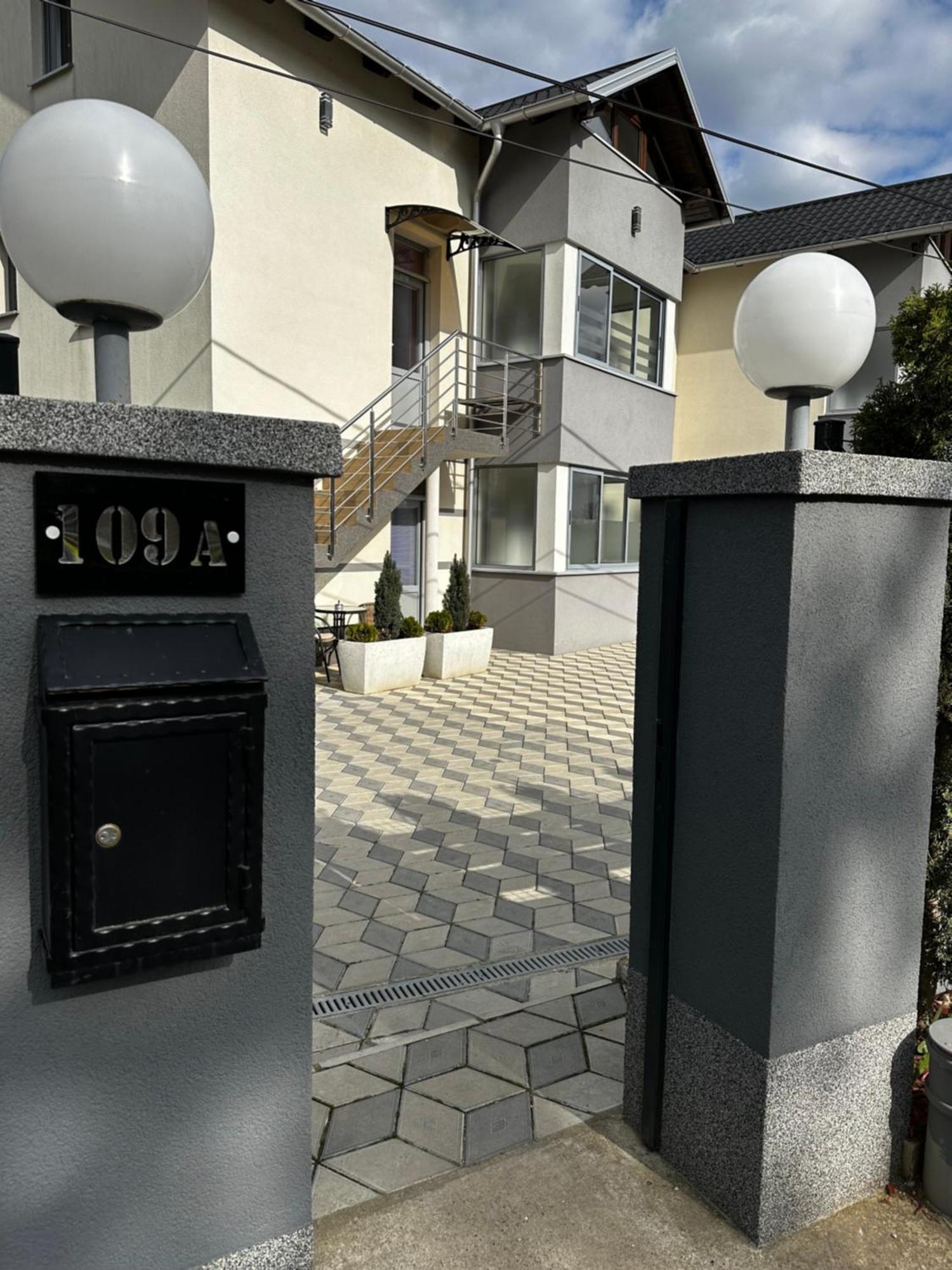 Apartmani Lotus Vrdnik Exterior photo