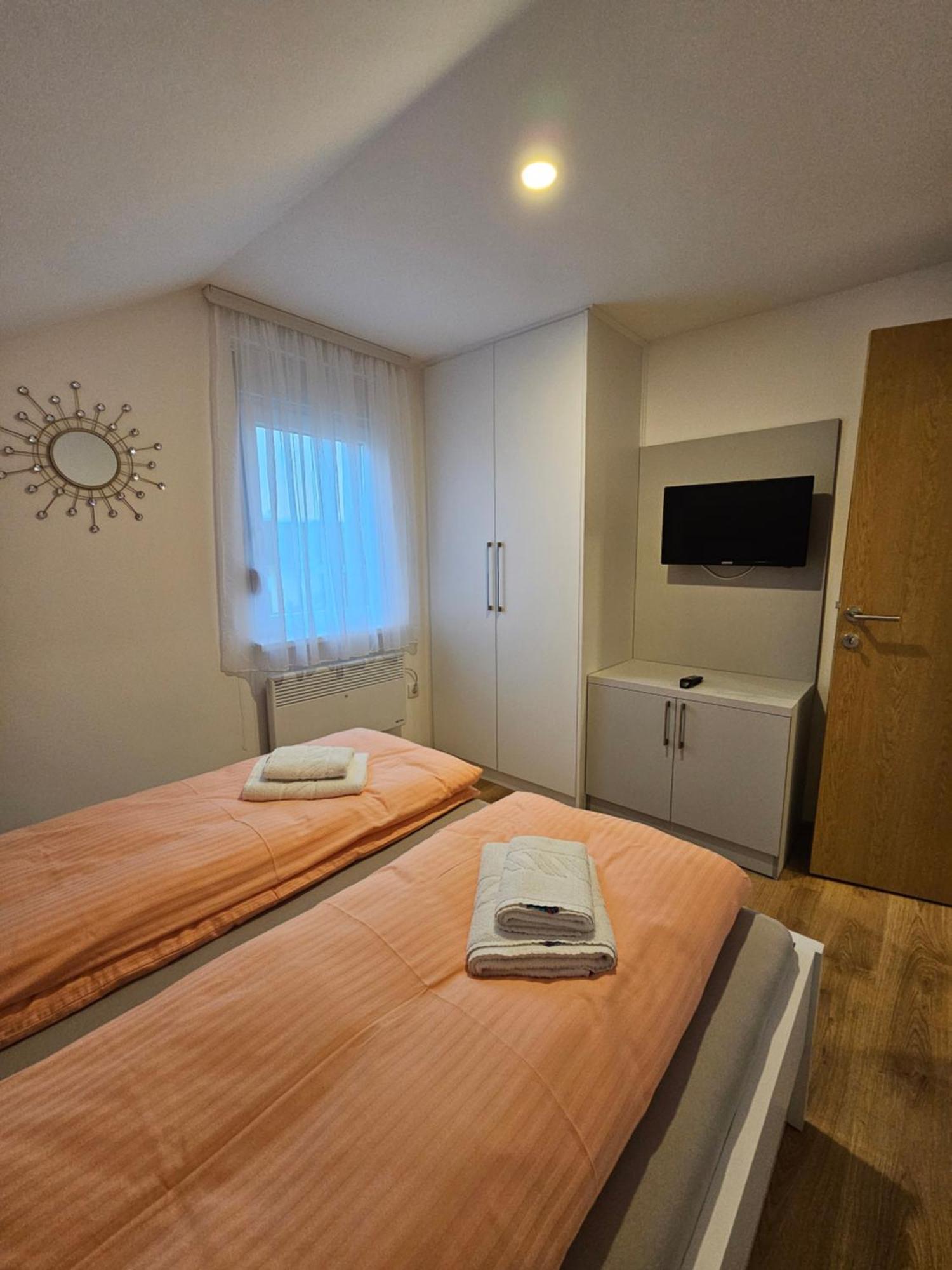 Apartmani Lotus Vrdnik Exterior photo